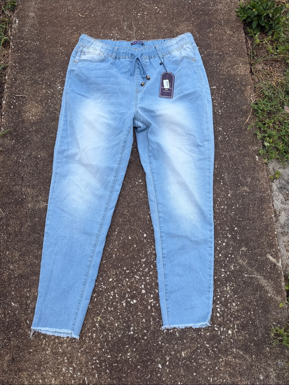 Silver Crush Blue Women’s Jeans. Size 2X. NWT